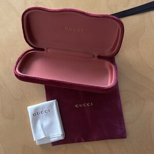 Gucci eyeglass velvet case and bag